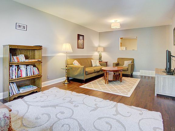 5th image of 2029 Pepper Valley Dr