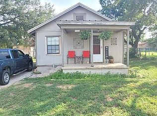 1305 14th St, Brownwood, TX 76801