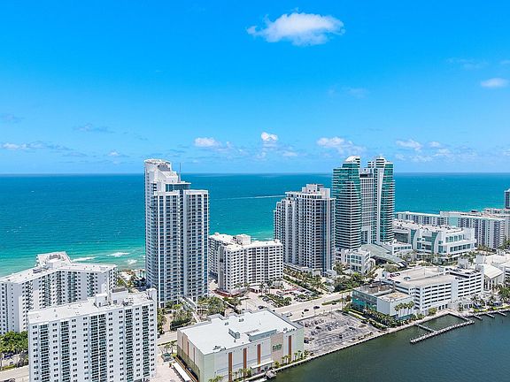 4th image of 3101 S Ocean Drive #2707