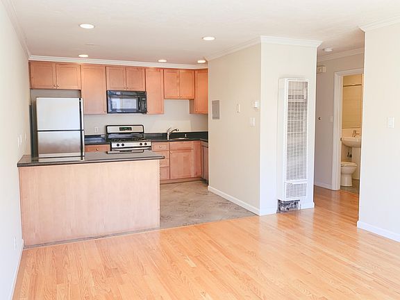 2nd image of 233 Arkansas St APT 1