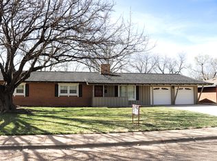 1209 Amarillo St, Plainview, TX 79072