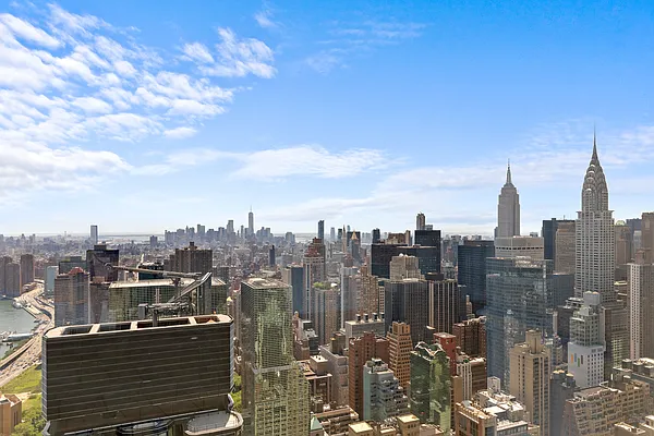 Rented by Compass | media 22