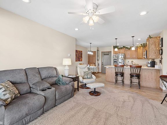 5th image of 809 7th Ave N APT 313