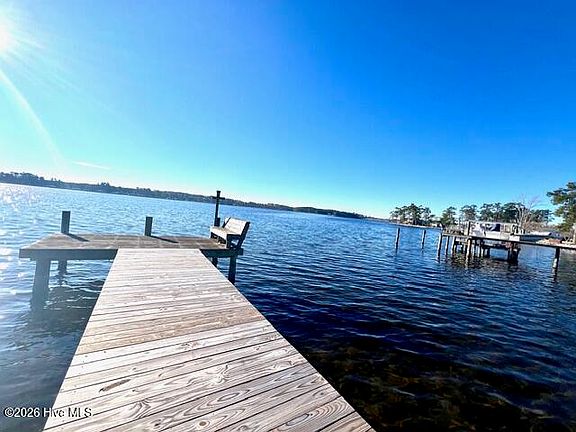 4th image of 651 Smith Shore Road