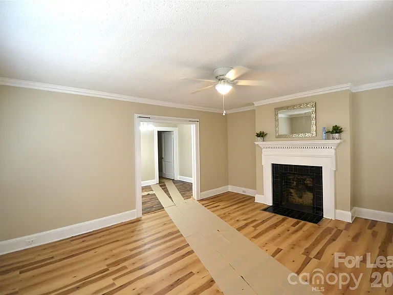 800 Arbor St NE — Photo 2