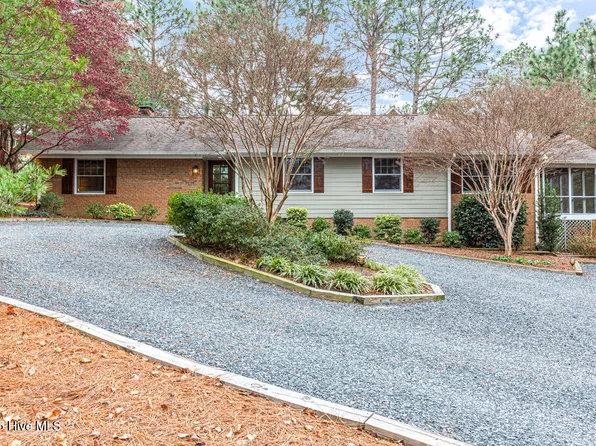 106 Cardinal Lane, West End, NC 27376