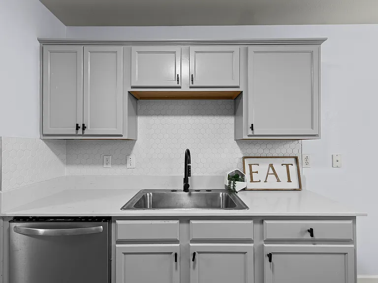 3028 Casa Bella Dr — Photo 13