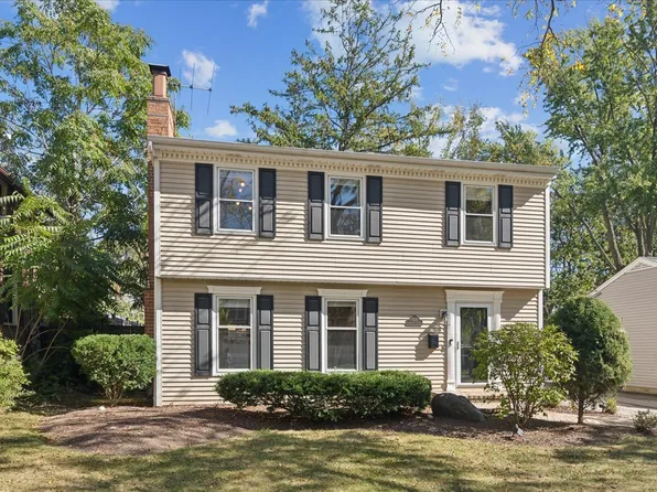 1037 Sheridan Rd, Deerfield, IL 60015