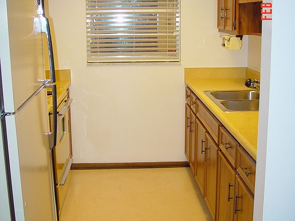 5th image of 1324 Mill Creek Pl