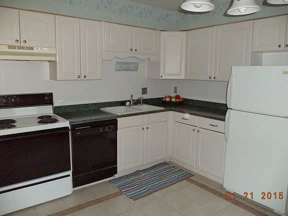 3rd image of 409 W Judd St #409