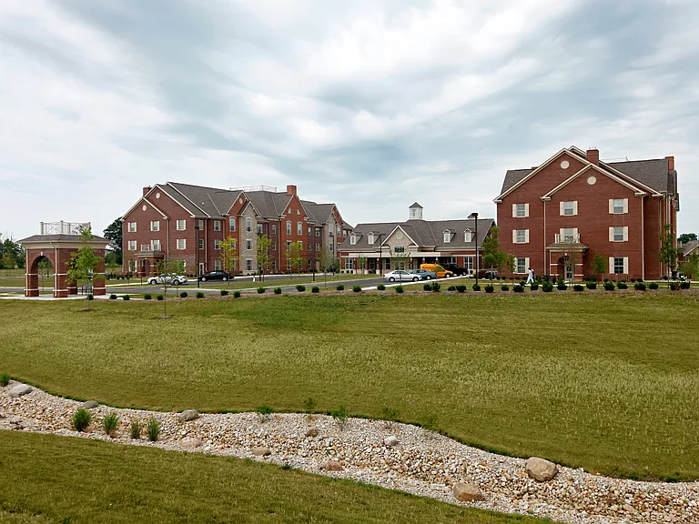 Avondale 55+ Apartments — Photo 11