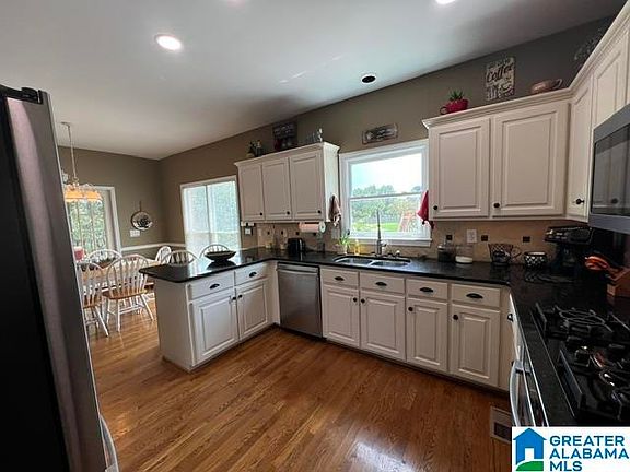 4th image of 102 Heather Ridge Dr