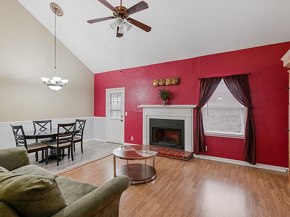 3rd image of 3270 Priest Woods Dr