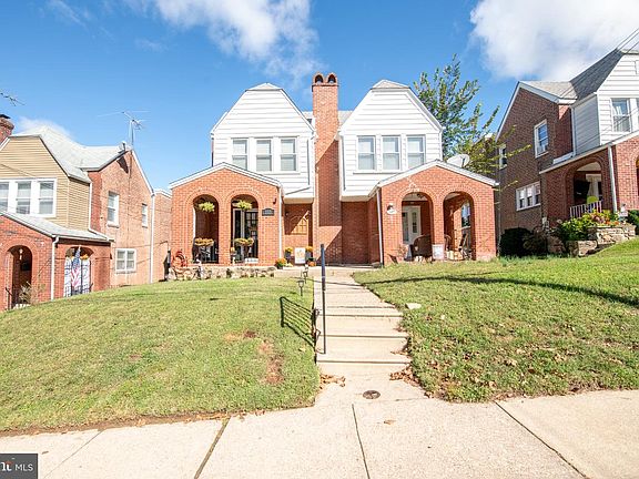 5th image of 105 Wayne Ave