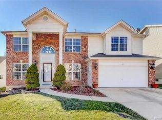 837 Summit Glen Ct, Fenton, MO 63026