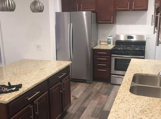 1324 W Addison St, Chicago, IL 60613