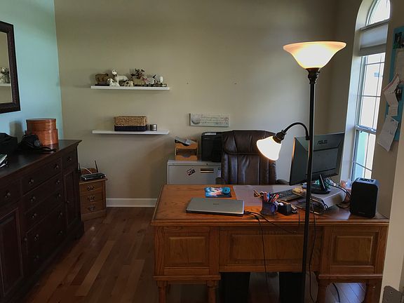 Office/den/bedroom