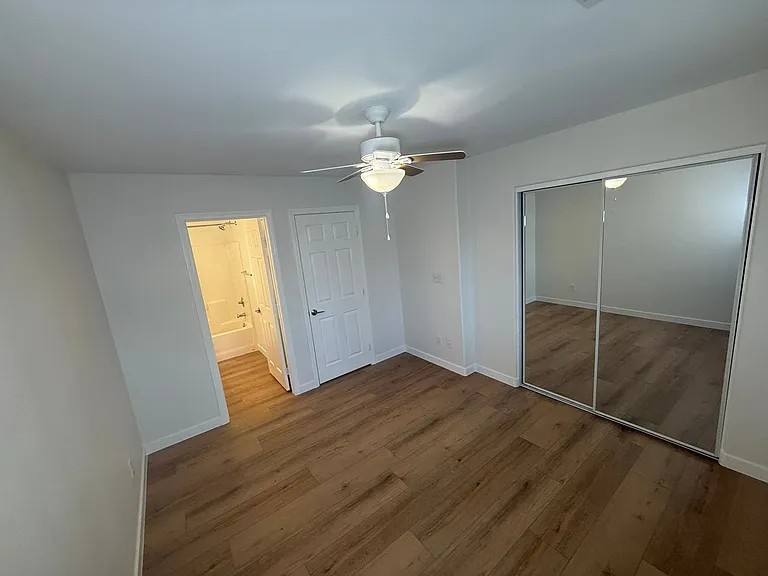 5241 Starter Ave — Photo 15