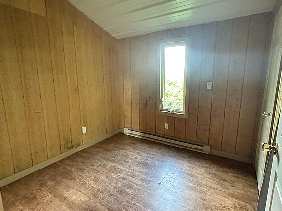 2nd image of 726 Nichols St