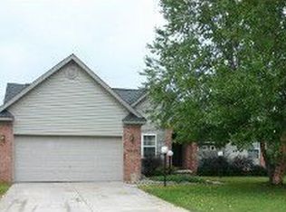 16445 Vintage Dr, Fenton, MI 48430