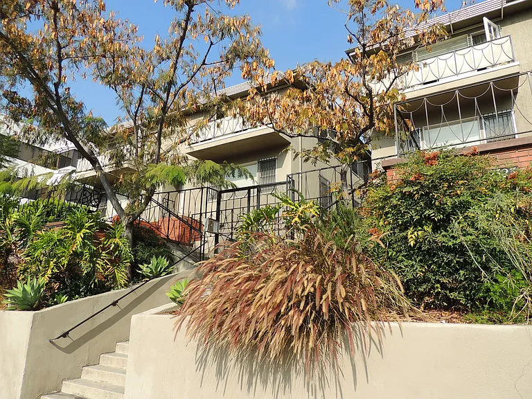 2323 W 6th St #7 — Photo 6