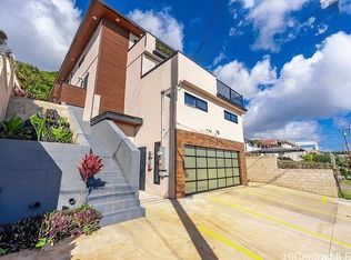 2364 Makanani Dr, Honolulu, HI 96817