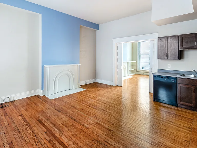 566 S 4th St #405 — Photo 23