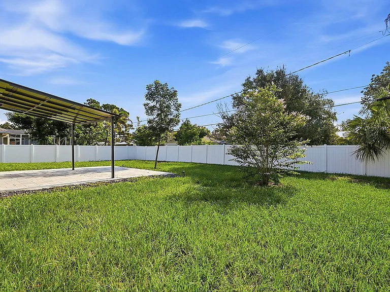 1261 SW Curry St — Photo 32