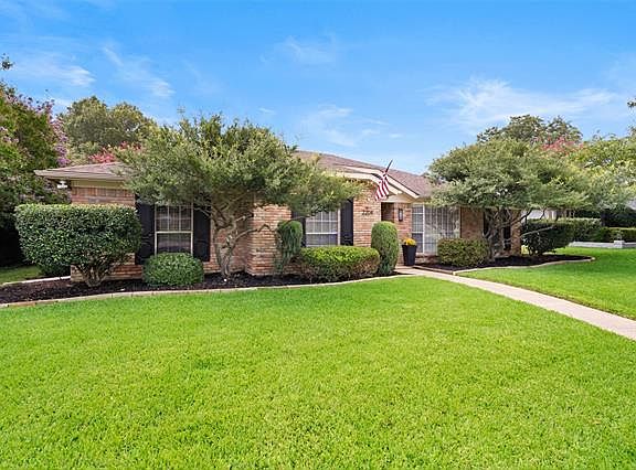 2nd image of 2204 Glen Forest Ln