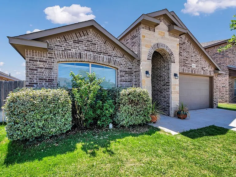 7017 Kate Reed Dr — Photo 1