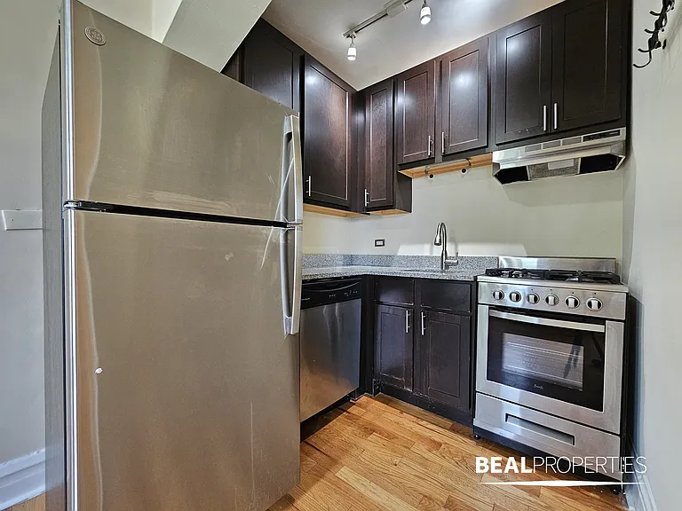 4737 N Hermitage Ave — Photo 28