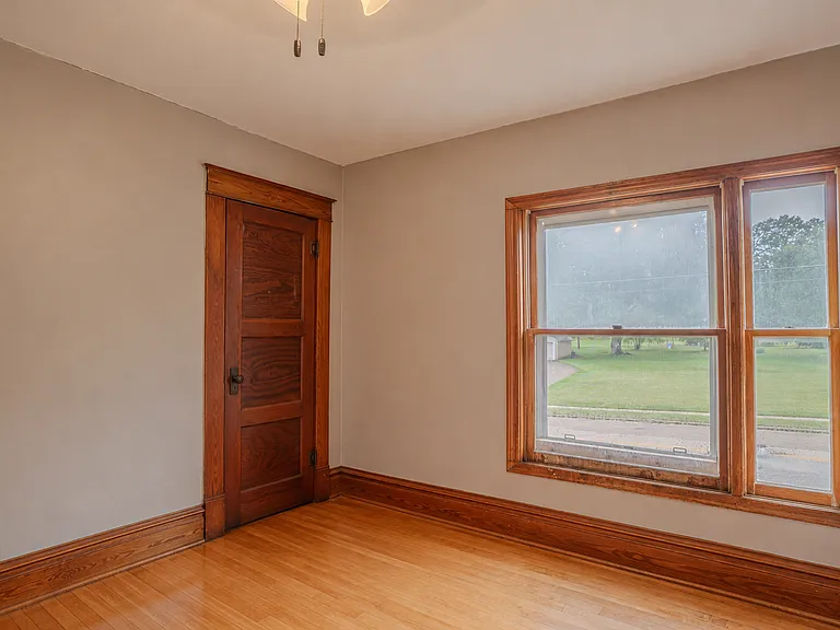 728 N Territorial Rd — Photo 13