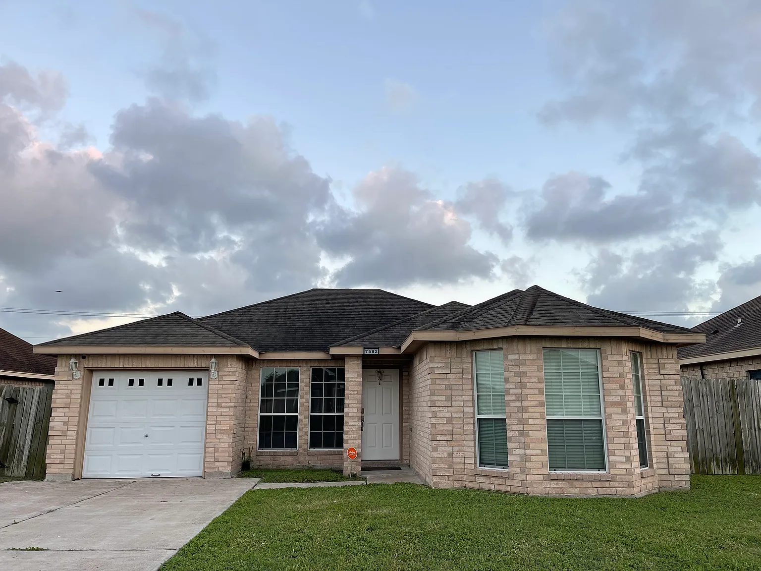 4 bed, 1435 sqft, $1,850 — Photo 1
