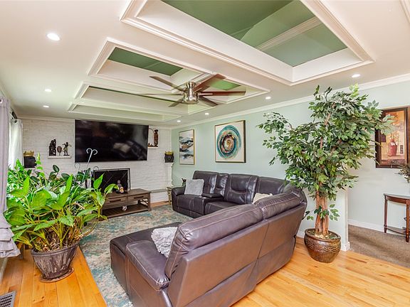 2nd image of 141 Greenhill Rd