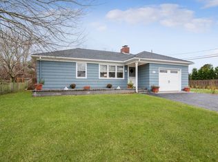 15 S Easton Pl, Montauk, NY 11954