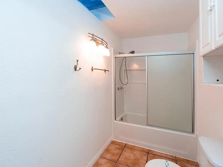 1568 Primera St #B — Photo 7