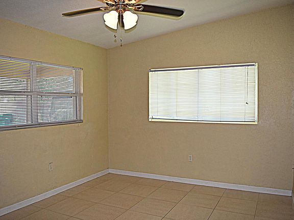 3rd image of 213 Pierce Ave #0