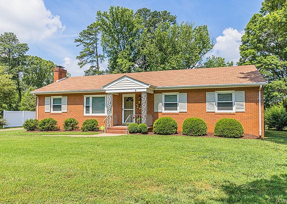 1st image of 8208 N Mayfield Ln