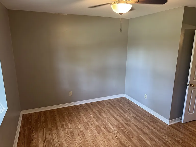 1120 Shady Rest Rd — Photo 9