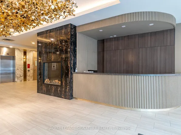 263 Wellington St W, Toronto, ON