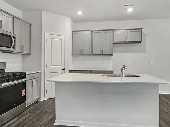 4th image of 1564 Amberview Ln