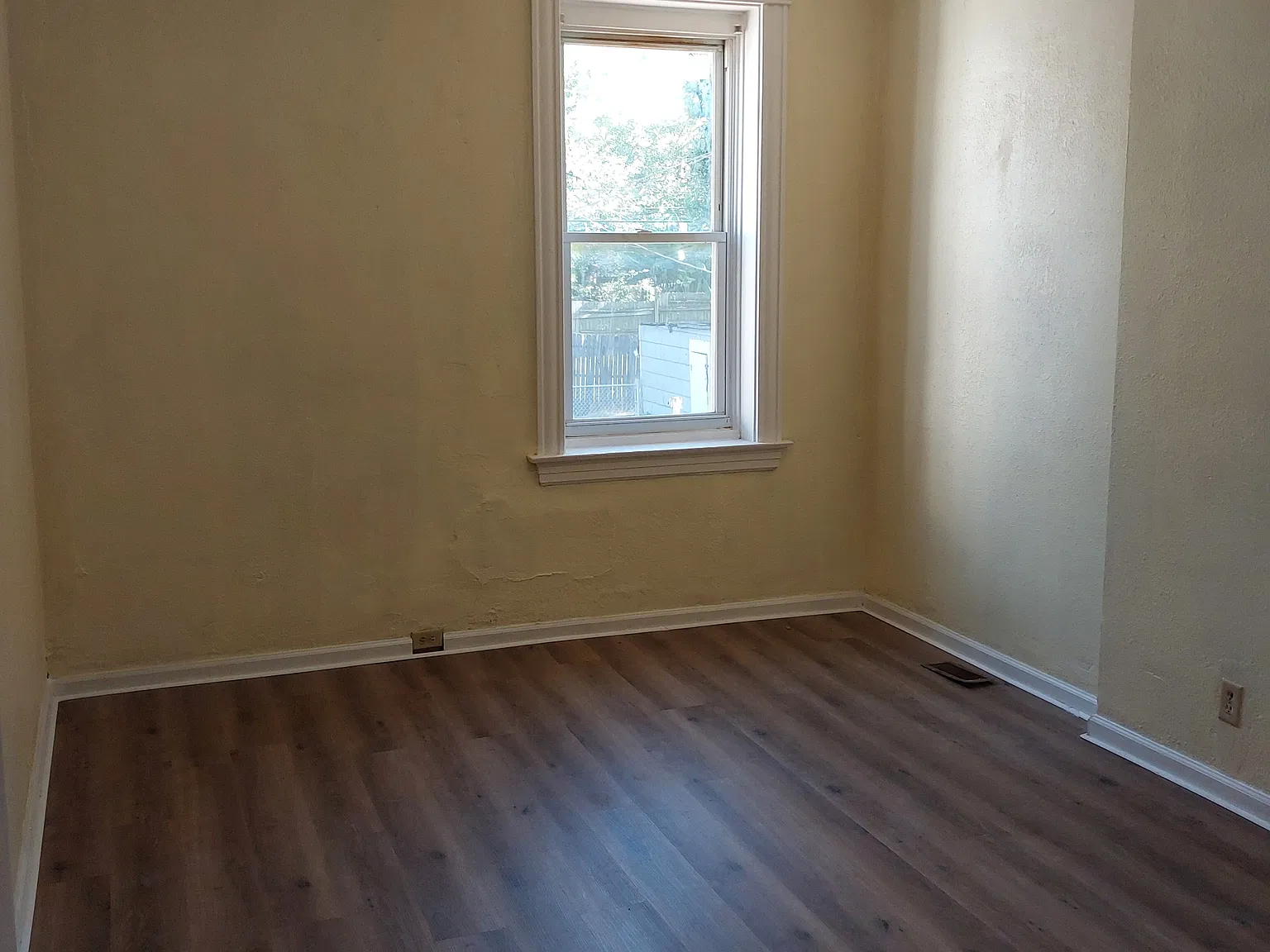3 bed, 1275 sqft, $1,595 — Photo 4