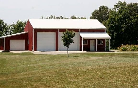 detached garage/barn