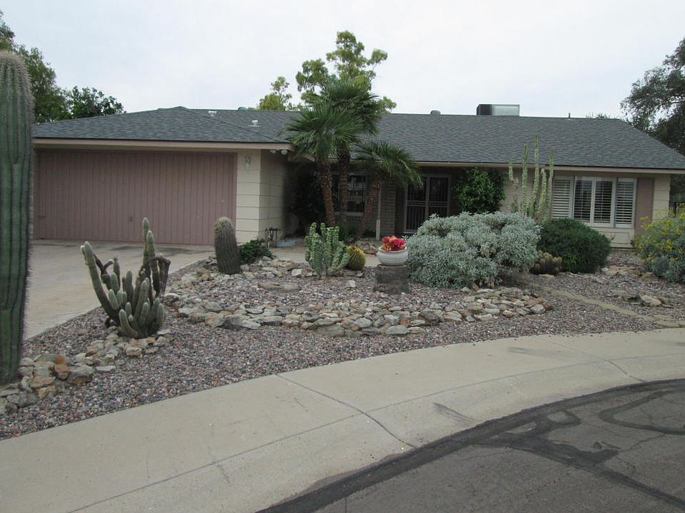 1st image of 11028 S Shoshoni Dr