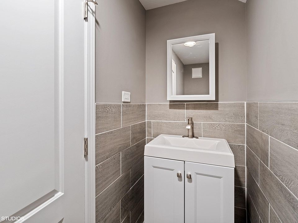 1st image of 11021 S Avenue E