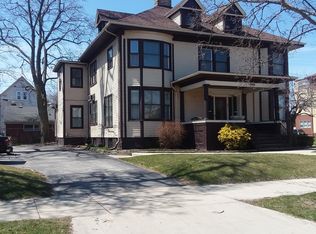 900 Main St APT 1, Racine, WI 53403