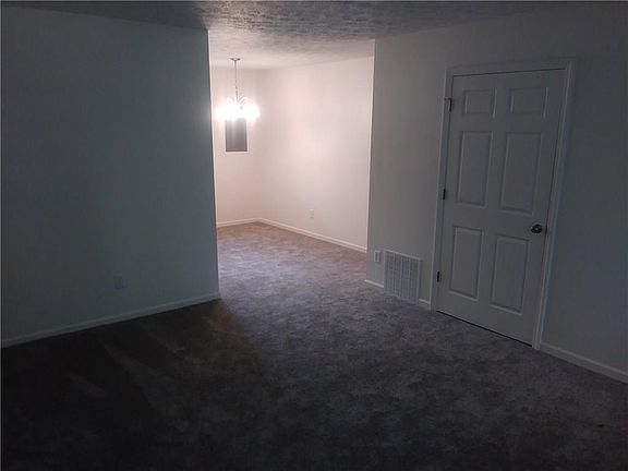 3rd image of 10023 E Penrith Dr