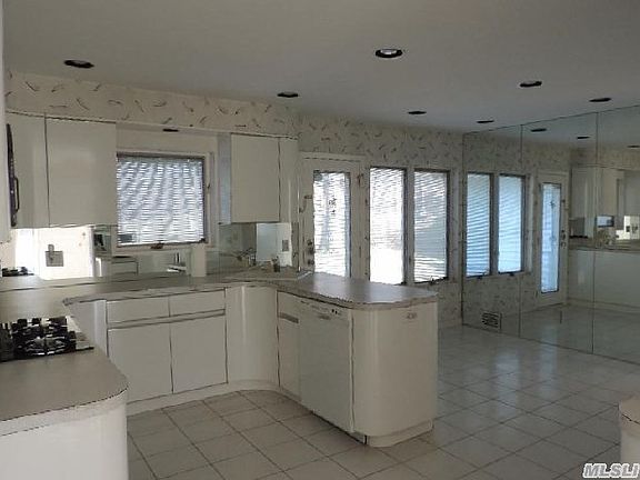 5th image of 112 Hamilton Dr