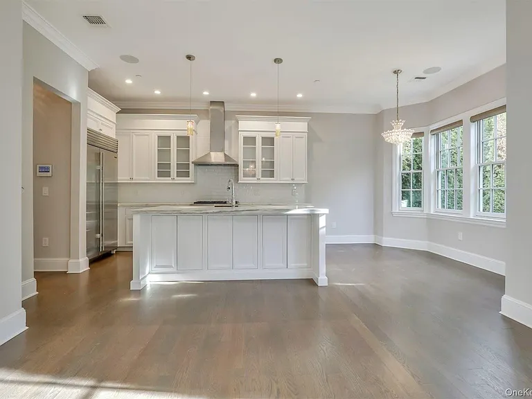 402 Grist Mill Cir — Photo 4