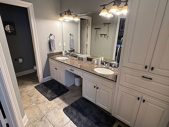 5th image of 10834 Woodland Oaks Dr